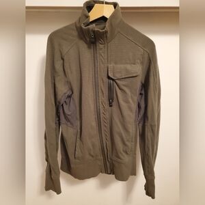 Lululemon Luon Vent Tech Full Zip Jacket Magnetic Pocket. Green, grey. Men S.